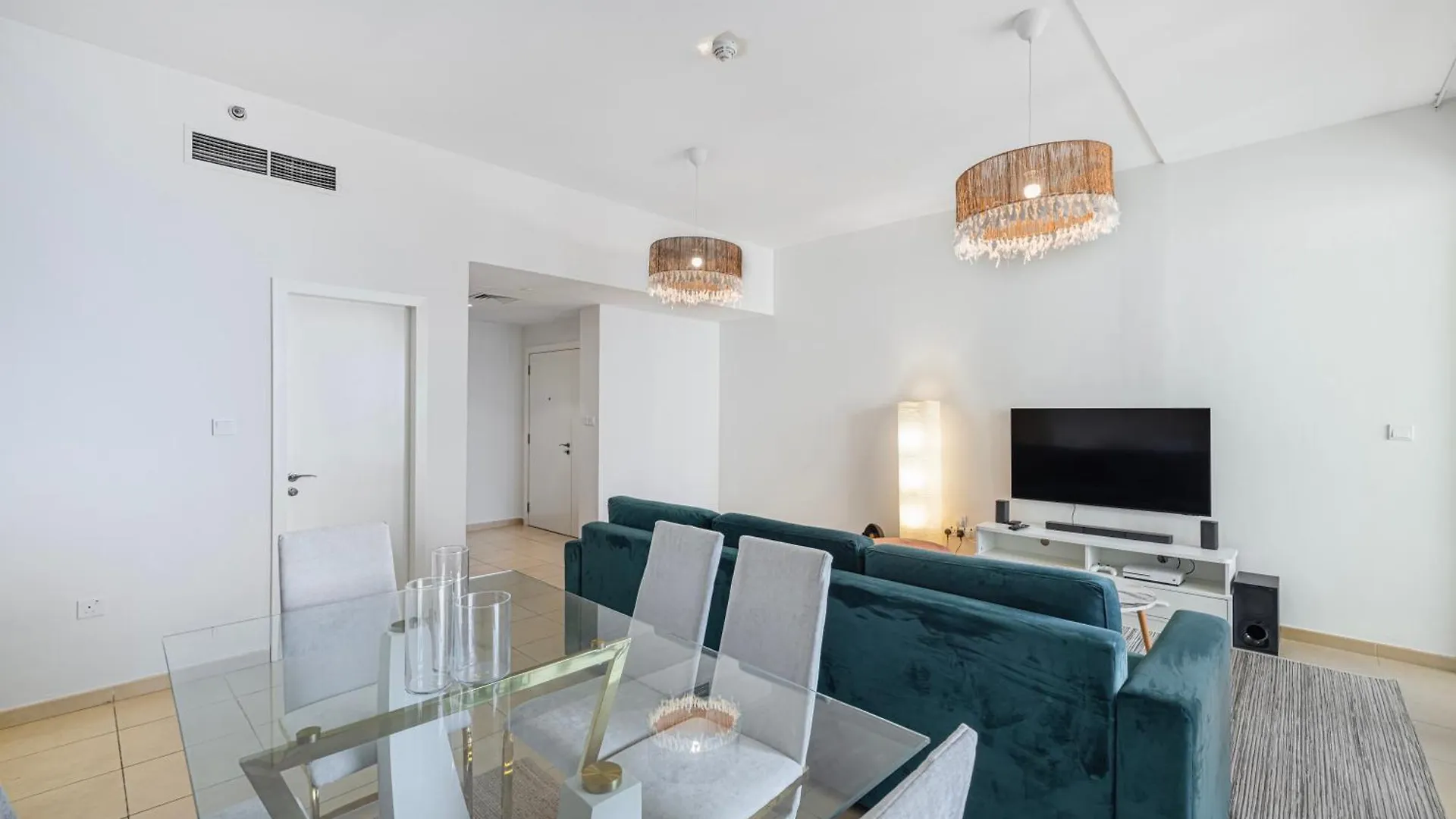 Ferienwohnung Seafront Newly Renovated 2Br In Jbr Dubai Apartment