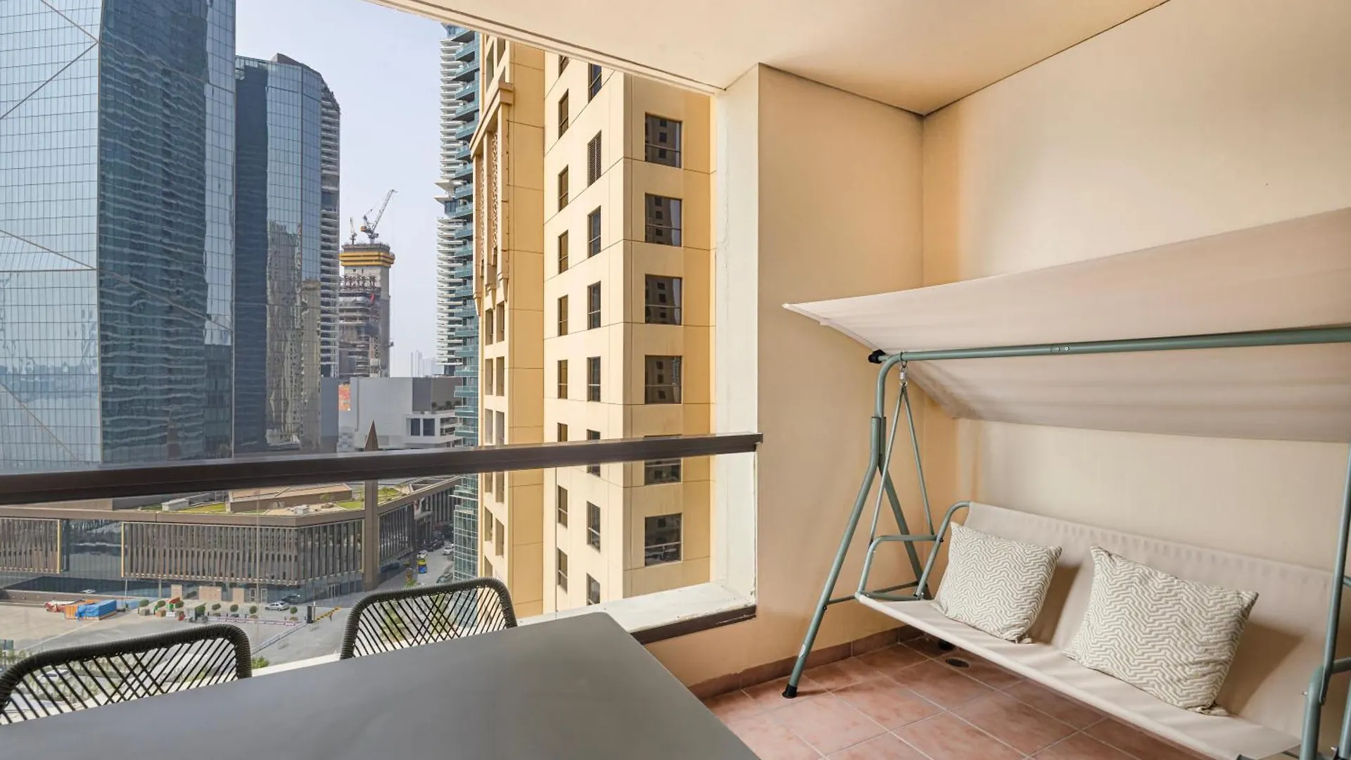 Apartment Ferienwohnung Seafront Newly Renovated 2Br In Jbr Dubai